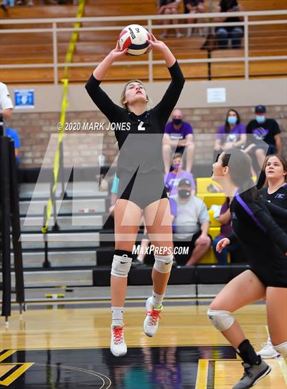 Thumbnail 2 in Northwest Christian vs. Valley Christian (AIA 3A Final) photogallery.