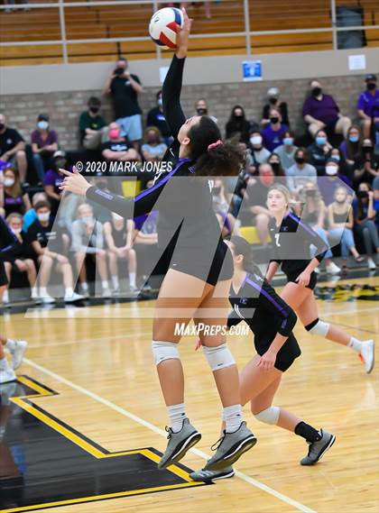 Thumbnail 2 in Northwest Christian vs. Valley Christian (AIA 3A Final) photogallery.