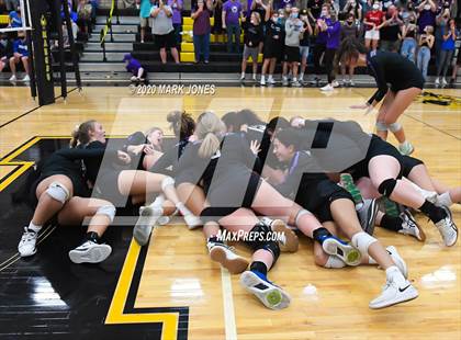 Thumbnail 2 in Northwest Christian vs. Valley Christian (AIA 3A Final) photogallery.