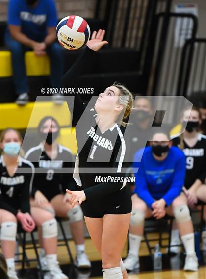 Thumbnail 2 in Northwest Christian vs. Valley Christian (AIA 3A Final) photogallery.