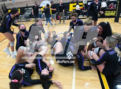 Thumbnail 2 in Northwest Christian vs. Valley Christian (AIA 3A Final) photogallery.