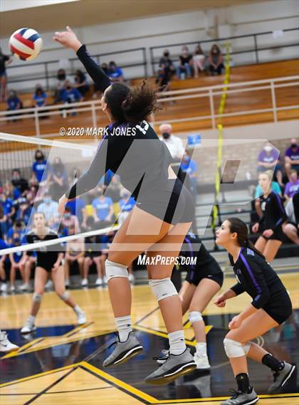 Thumbnail 3 in Northwest Christian vs. Valley Christian (AIA 3A Final) photogallery.