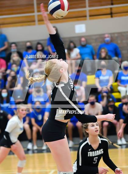 Thumbnail 2 in Northwest Christian vs. Valley Christian (AIA 3A Final) photogallery.
