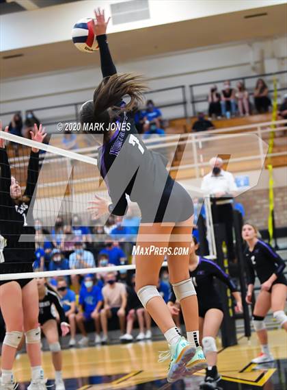 Thumbnail 1 in Northwest Christian vs. Valley Christian (AIA 3A Final) photogallery.