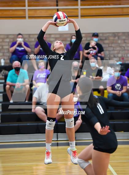 Thumbnail 2 in Northwest Christian vs. Valley Christian (AIA 3A Final) photogallery.