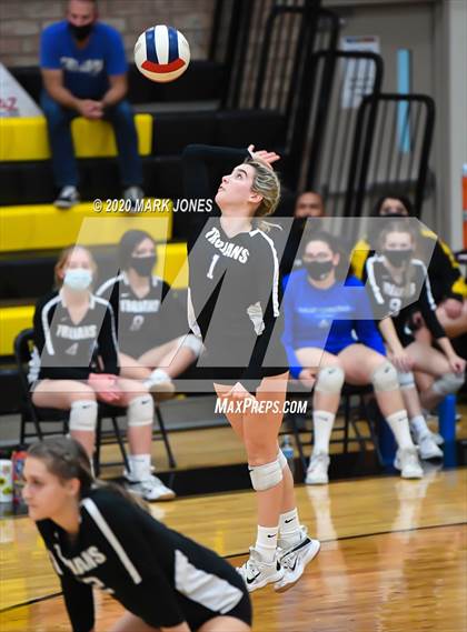 Thumbnail 1 in Northwest Christian vs. Valley Christian (AIA 3A Final) photogallery.