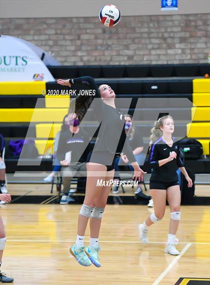 Thumbnail 3 in Northwest Christian vs. Valley Christian (AIA 3A Final) photogallery.