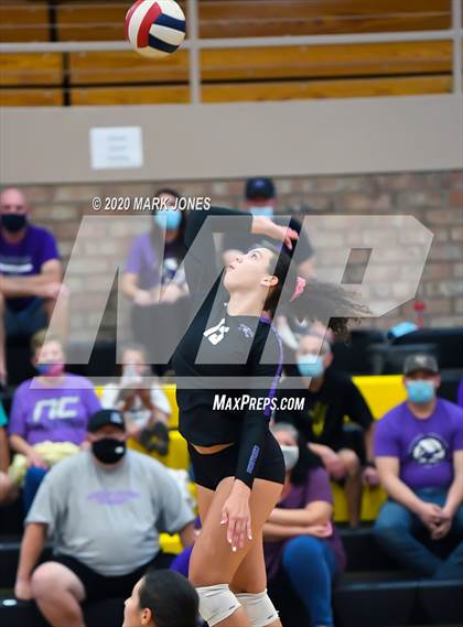 Thumbnail 1 in Northwest Christian vs. Valley Christian (AIA 3A Final) photogallery.