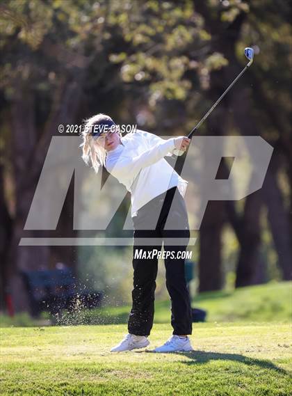 Thumbnail 1 in Sierra Foothill League Tournament photogallery.