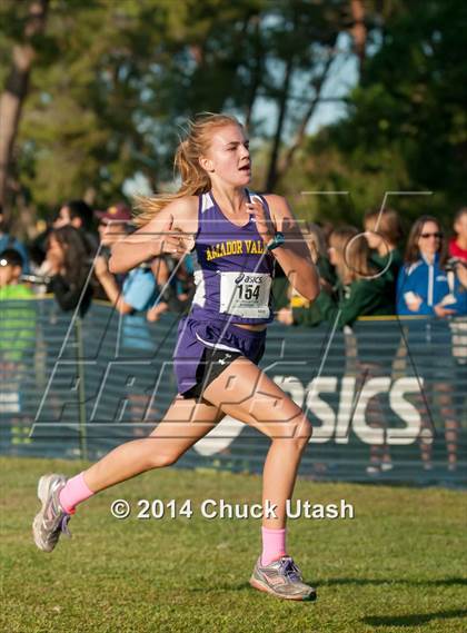Thumbnail 2 in Clovis Invitational Division 1 5K Varsity Girls Race photogallery.