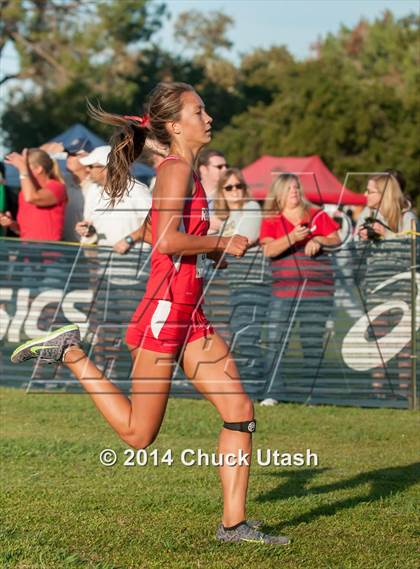 Thumbnail 2 in Clovis Invitational Division 1 5K Varsity Girls Race photogallery.