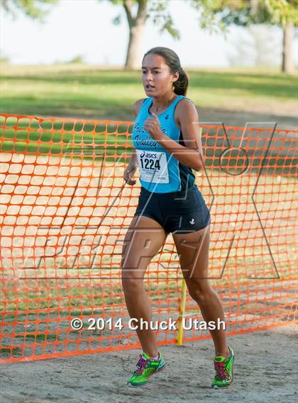 Thumbnail 1 in Clovis Invitational Division 1 5K Varsity Girls Race photogallery.