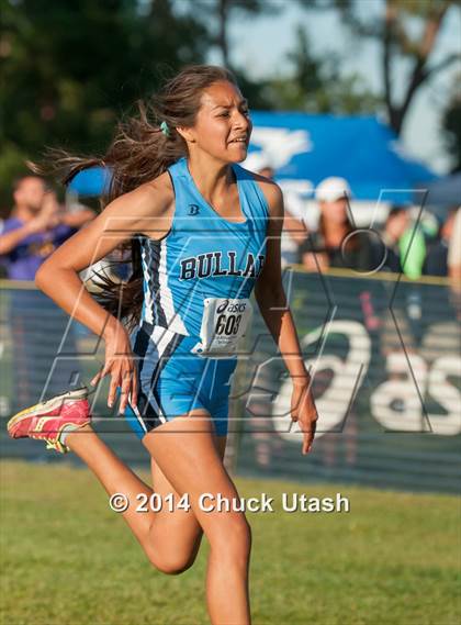 Thumbnail 2 in Clovis Invitational Division 1 5K Varsity Girls Race photogallery.