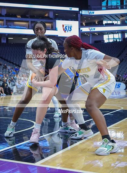 Thumbnail 2 in Lincoln vs. Vanden (CIF SJS D3 Final) photogallery.