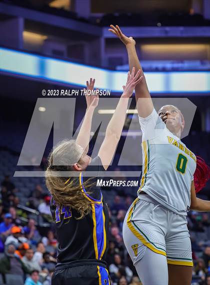 Thumbnail 1 in Lincoln vs. Vanden (CIF SJS D3 Final) photogallery.