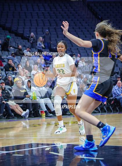 Thumbnail 2 in Lincoln vs. Vanden (CIF SJS D3 Final) photogallery.