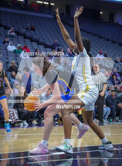 Thumbnail 3 in Lincoln vs. Vanden (CIF SJS D3 Final) photogallery.