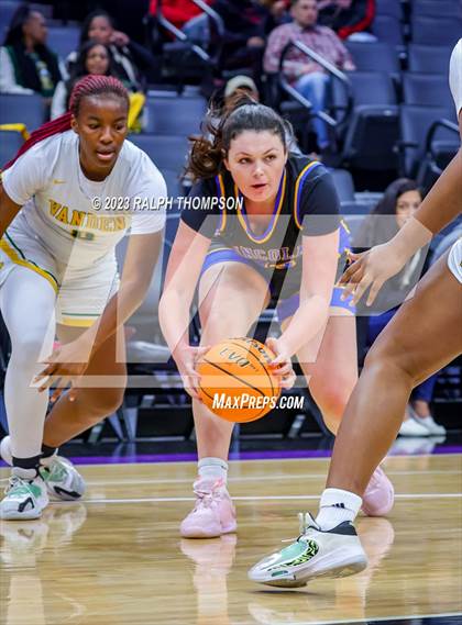 Thumbnail 2 in Lincoln vs. Vanden (CIF SJS D3 Final) photogallery.