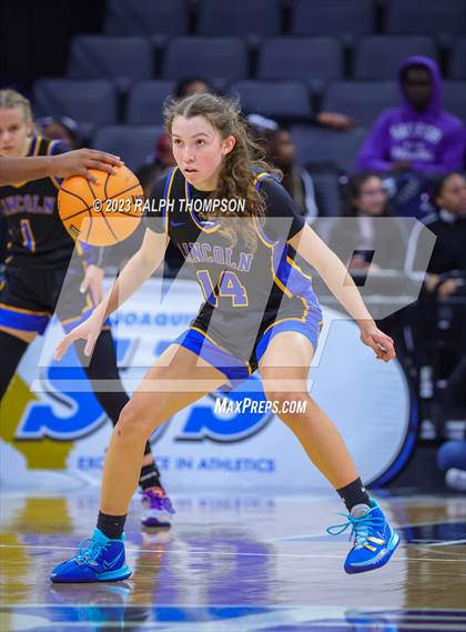 Thumbnail 2 in Lincoln vs. Vanden (CIF SJS D3 Final) photogallery.