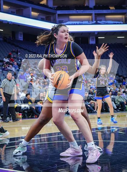Thumbnail 1 in Lincoln vs. Vanden (CIF SJS D3 Final) photogallery.