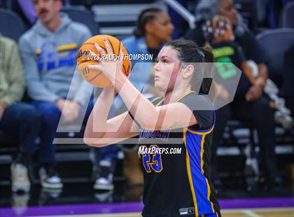 Thumbnail 3 in Lincoln vs. Vanden (CIF SJS D3 Final) photogallery.