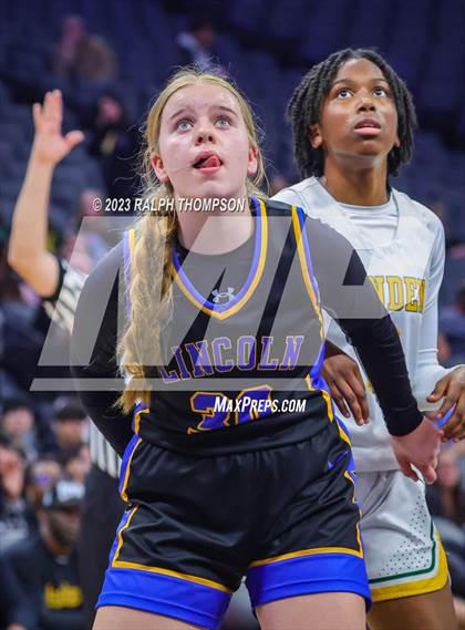 Thumbnail 1 in Lincoln vs. Vanden (CIF SJS D3 Final) photogallery.