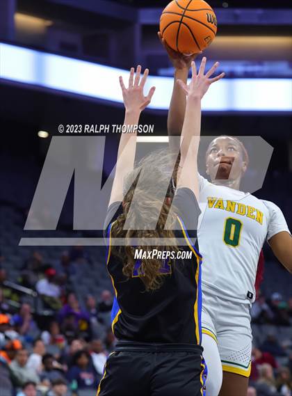 Thumbnail 2 in Lincoln vs. Vanden (CIF SJS D3 Final) photogallery.