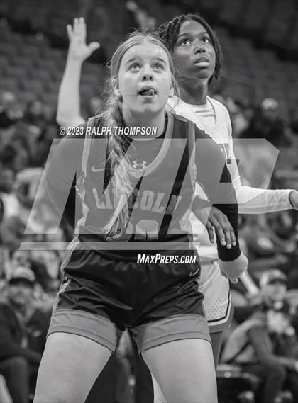 Thumbnail 2 in Lincoln vs. Vanden (CIF SJS D3 Final) photogallery.