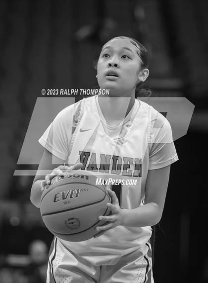 Thumbnail 3 in Lincoln vs. Vanden (CIF SJS D3 Final) photogallery.