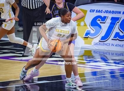 Thumbnail 2 in Lincoln vs. Vanden (CIF SJS D3 Final) photogallery.