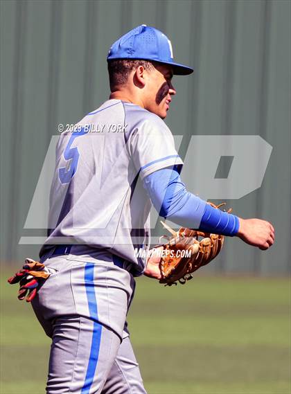 Thumbnail 2 in Grand Saline vs Hooks photogallery.