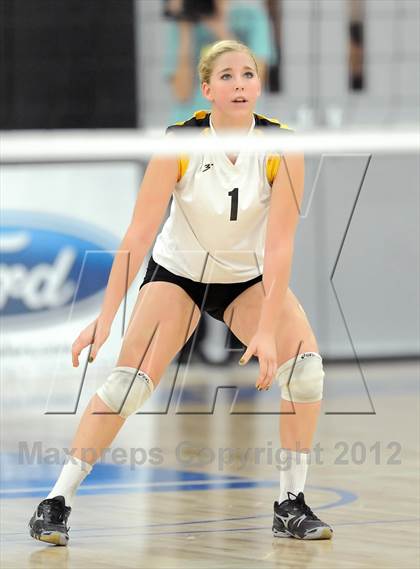 Thumbnail 2 in La Salle vs. El Dorado (CIF SS D1A Final) photogallery.