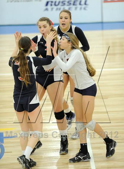 Thumbnail 1 in La Salle vs. El Dorado (CIF SS D1A Final) photogallery.