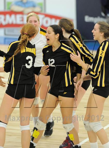 Thumbnail 1 in La Salle vs. El Dorado (CIF SS D1A Final) photogallery.