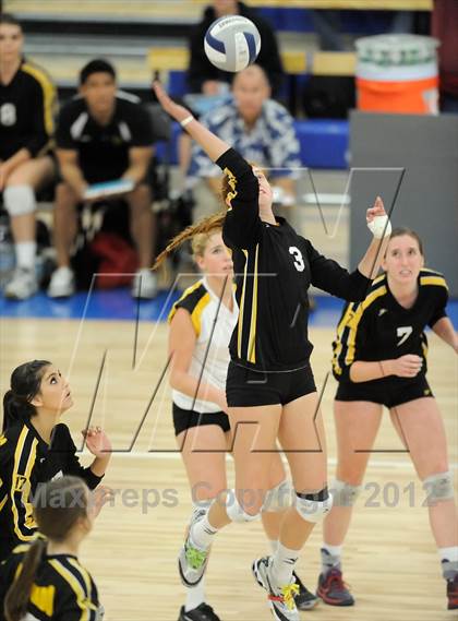 Thumbnail 1 in La Salle vs. El Dorado (CIF SS D1A Final) photogallery.
