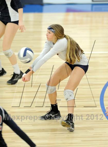 Thumbnail 1 in La Salle vs. El Dorado (CIF SS D1A Final) photogallery.