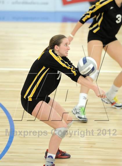 Thumbnail 2 in La Salle vs. El Dorado (CIF SS D1A Final) photogallery.