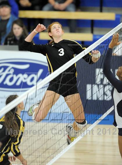 Thumbnail 1 in La Salle vs. El Dorado (CIF SS D1A Final) photogallery.