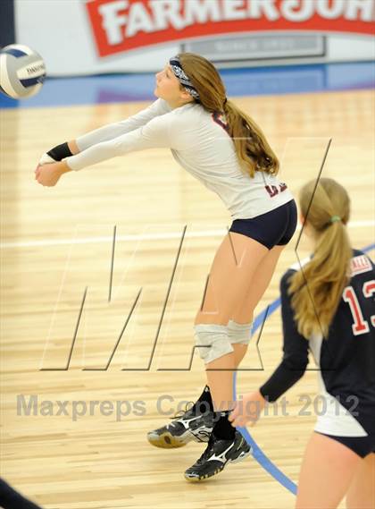 Thumbnail 1 in La Salle vs. El Dorado (CIF SS D1A Final) photogallery.
