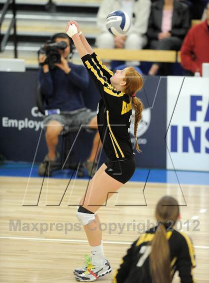 Thumbnail 2 in La Salle vs. El Dorado (CIF SS D1A Final) photogallery.