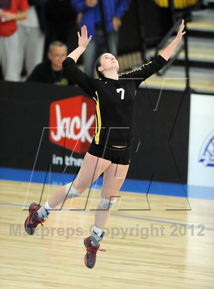 Thumbnail 3 in La Salle vs. El Dorado (CIF SS D1A Final) photogallery.