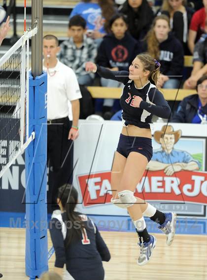 Thumbnail 2 in La Salle vs. El Dorado (CIF SS D1A Final) photogallery.