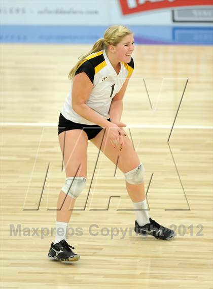 Thumbnail 1 in La Salle vs. El Dorado (CIF SS D1A Final) photogallery.