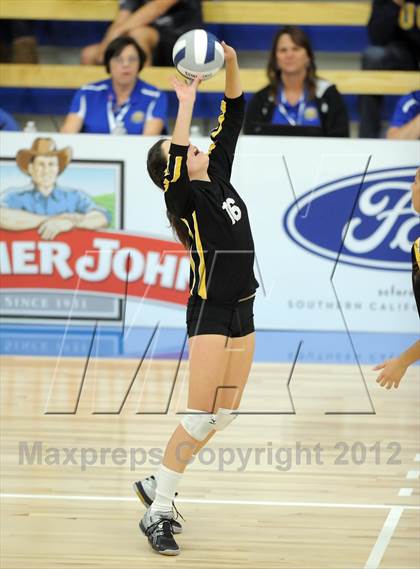 Thumbnail 3 in La Salle vs. El Dorado (CIF SS D1A Final) photogallery.