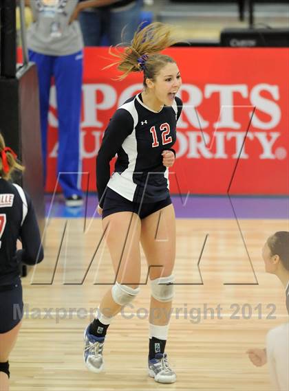 Thumbnail 1 in La Salle vs. El Dorado (CIF SS D1A Final) photogallery.