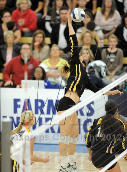 Thumbnail 1 in La Salle vs. El Dorado (CIF SS D1A Final) photogallery.