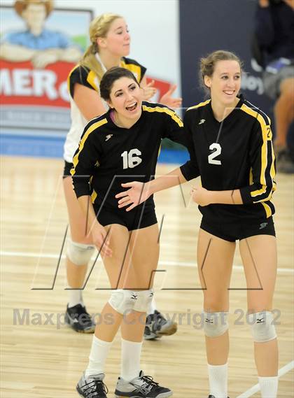 Thumbnail 3 in La Salle vs. El Dorado (CIF SS D1A Final) photogallery.