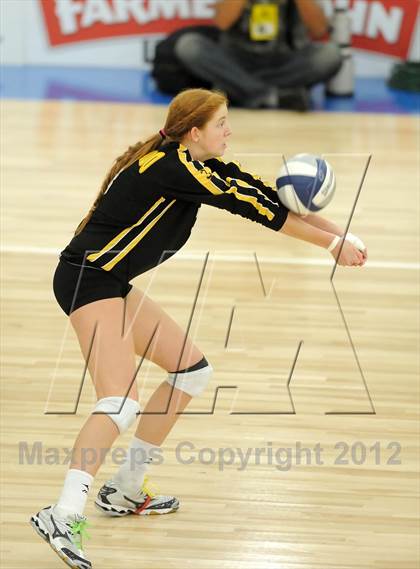 Thumbnail 3 in La Salle vs. El Dorado (CIF SS D1A Final) photogallery.