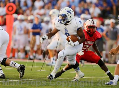 Thumbnail 3 in St. Xavier vs. Colerain photogallery.