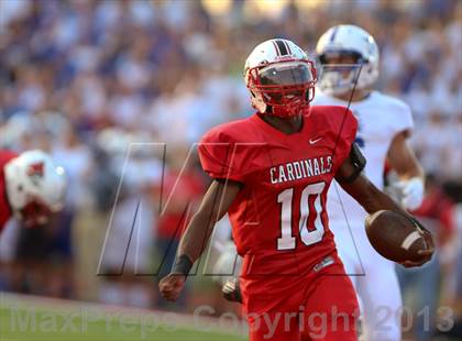 Thumbnail 2 in St. Xavier vs. Colerain photogallery.